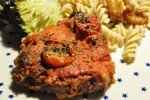Græsk farsbrød med tomatsauce og pasta