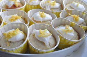 Saftige citronmuffins med citronglasur – opskrift 