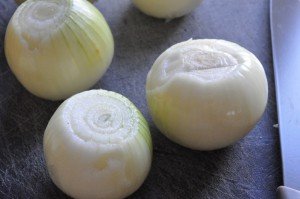 Verdens bedste lasagne med gulerødder og hvidløgsbrød opskrift