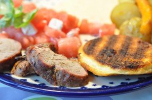 Grillet svinemørbrad med grillede kartofler