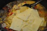 Kylling med ostesovs og pasta - nem gryderet