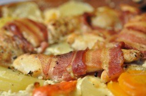 Kyllingefilet i stegeso med bacon og kartofler
