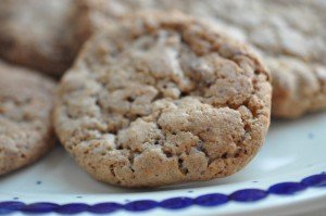 Julecookies med kanel, ingefær & chokolade