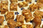 Karameller med peanuts - af kondenseret mælk