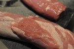 Mørbrad i fad med porre, bacon og flødeost