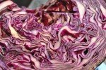Rødkålssalat med appelsin & brændte mandler