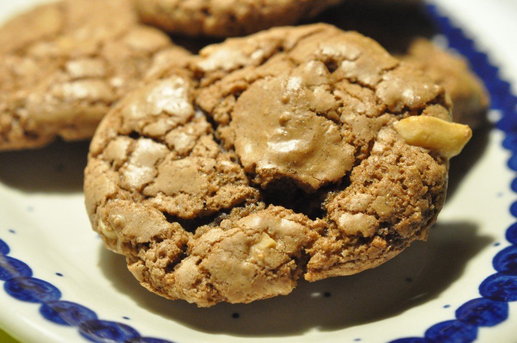 Lækre sprøde cookies med peanuts, nougat og Nesquick