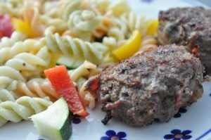 Pastasalat med olie eddike dressing - opskrift 