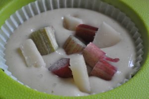Rabarbermuffins med marcipan - nem opskrift