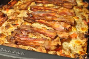 Farsbrød med feta, bacon og peberfrugt
