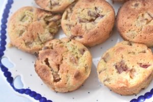 Makronmuffins med rabarber - muffins opskrift