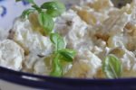 Kold kartoffelsalat med karry, sennep og græsk yoghurt