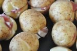 Bacon kartofler med kryddersmør - sprøde og lækre