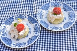 Hønsesalat på ananasring - nem kyllingesalat - gode som forretter