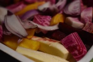 Ovnbagte rodfrugter med balsamico og timian