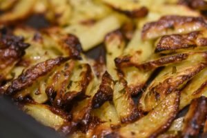 Pommes frites med estragon & hvidvinseddike
