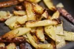 Pommes frites med estragon & hvidvinseddike