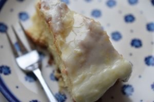 Citronkage uden æg - svampet citronmåne