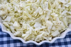 Hvidkålssalat med eddike dressing - nem salat