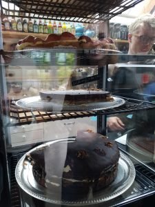 Keramikcafé Møllehuset - lækre kager og smuk keramik