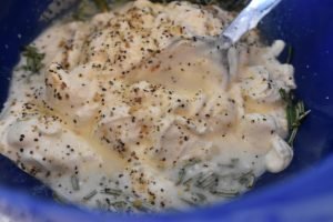Spidskålssalat med creme fraiche dressing