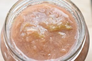 Rabarbermarmelade med vanilje - nem og lækker