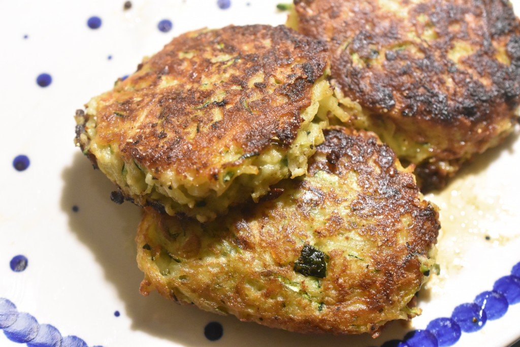 Squash frikadeller med urter & kartofler - nemme & lækre