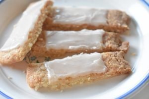 Fedtebrød med bagepulver og appelsin