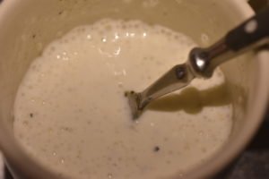 Mormordressing med fløde - nem salat dressing