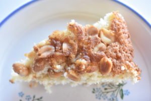 Kage med kokos og peanuts - nem opskrift