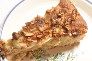 Æblekage - opskrift på kage med æble & kanel
