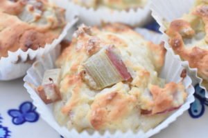 Sunde rabarbermuffins - fedtfattige muffins med rabarber 