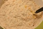 Hvidløgsbrød med cheddar bradepande opskrift