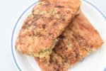 Hvidløgsbrød med cheddar bradepande opskrift