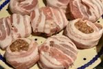 Hakkebøf med bacon – bøffer i baconsvøb