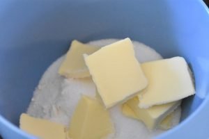 akaosnitter med kokos og syltetøj og opskrift