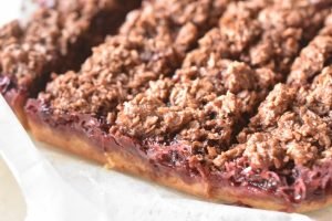 Kakaosnitter med kokos og syltetøj og opskrift