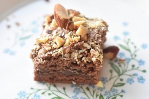 Brownie cookie kage med chokolade - opskrift