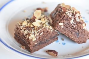 Brownie cookie kage med chokolade - opskrift