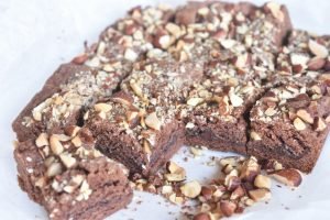 Brownie cookie kage med chokolade - opskrift