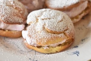 Vandbakkelser - walesboller med fyld opskrift