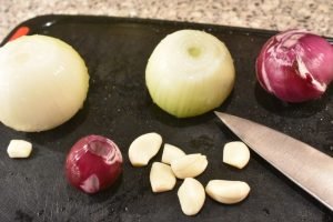 Mørbradgryde med sennep, bacon & fløde