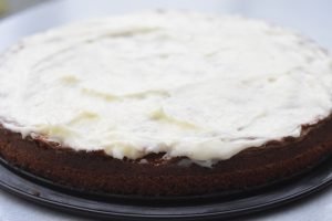 Chokoladekage med smørcreme nem opskrift