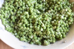 Ærtesalat med flødeost - nem hurtig salat
