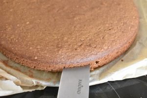 Sirupskage med smørcreme og appelsin