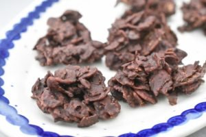 Cornflakestoppe med mørk chokolade - nem konfekt