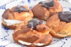 Vandbakkelser med creme - nem opskrift