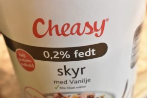Blåbærkage med makroner - nem makronkage