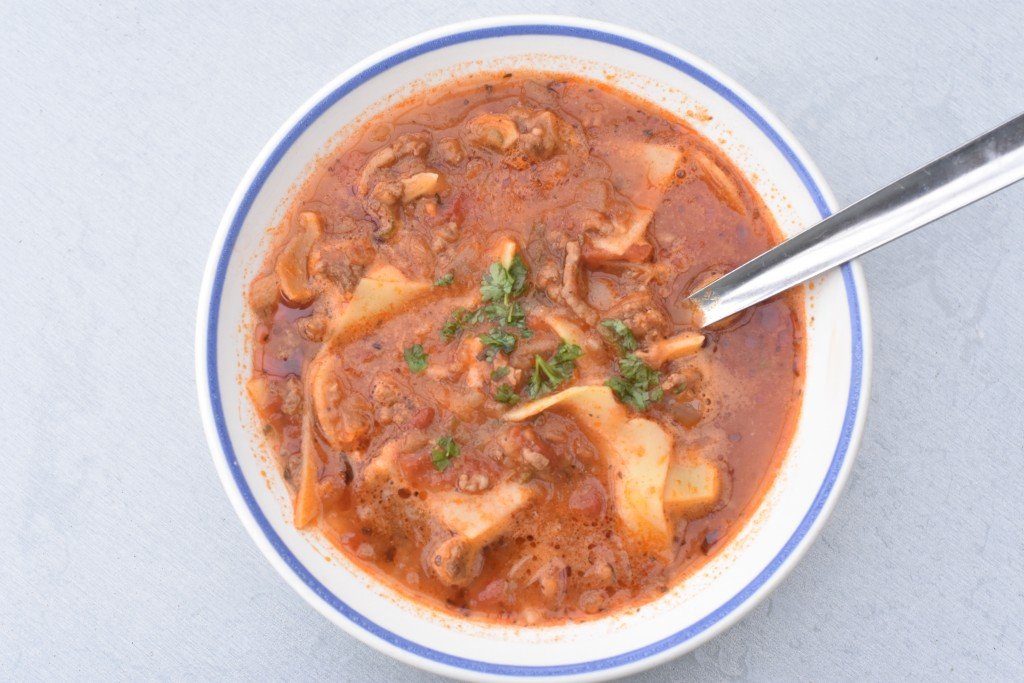 Lasagnesuppe - nem suppe med lasagne smag