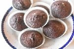 Chokolademuffins med kakaomælk - uden æg
